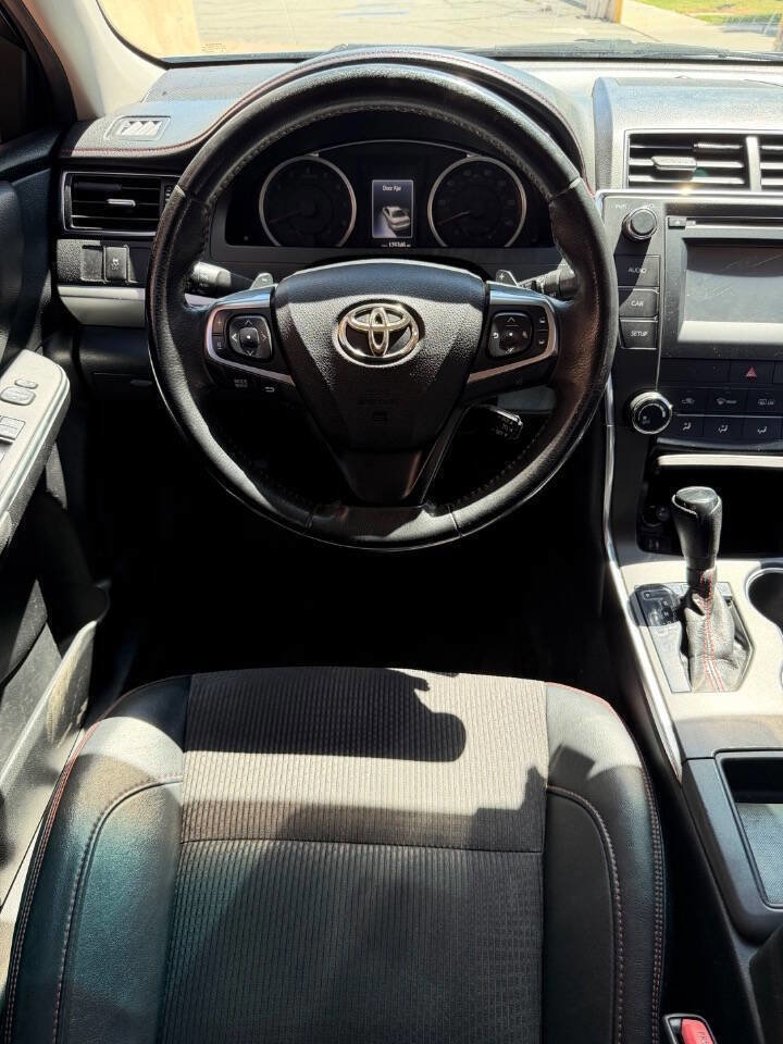 Used 2017 Toyota Camry SE FWD image 10