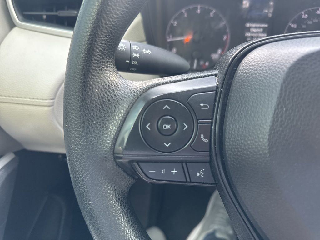 Used 2024 Toyota Corolla Cross L image 12