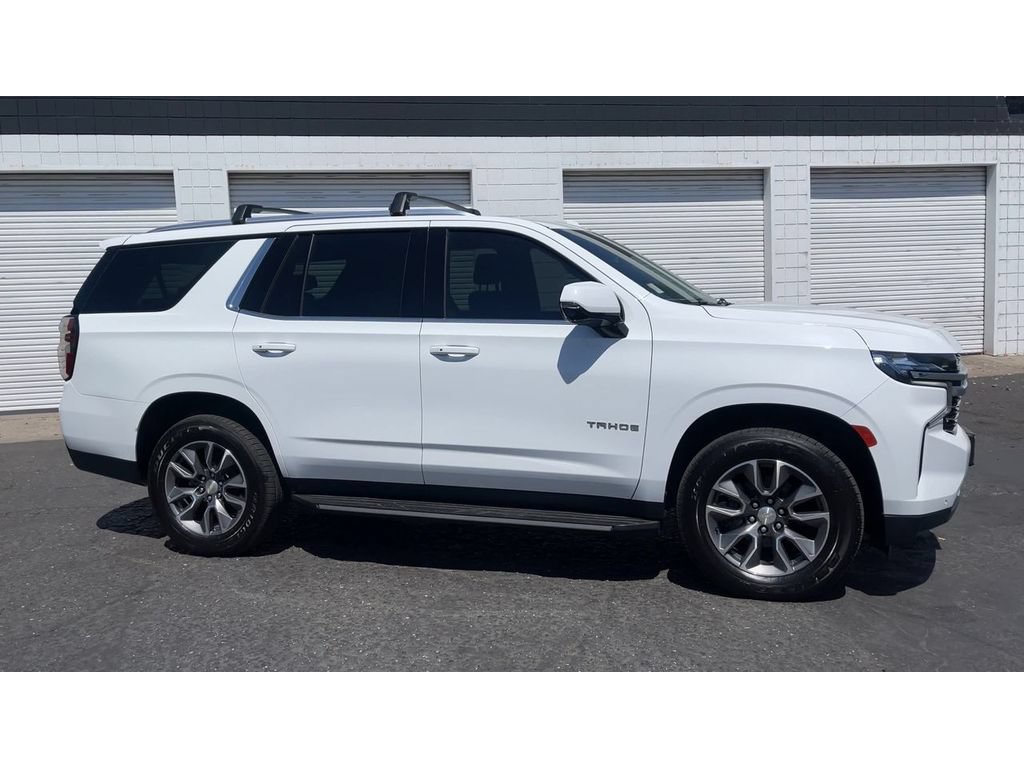Certified 2022 Chevrolet Tahoe LT w/ Luxury Package AWD/4WD image 4