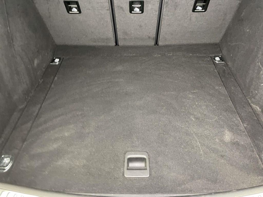 Certified 2023 Porsche Macan AWD/4WD image 20