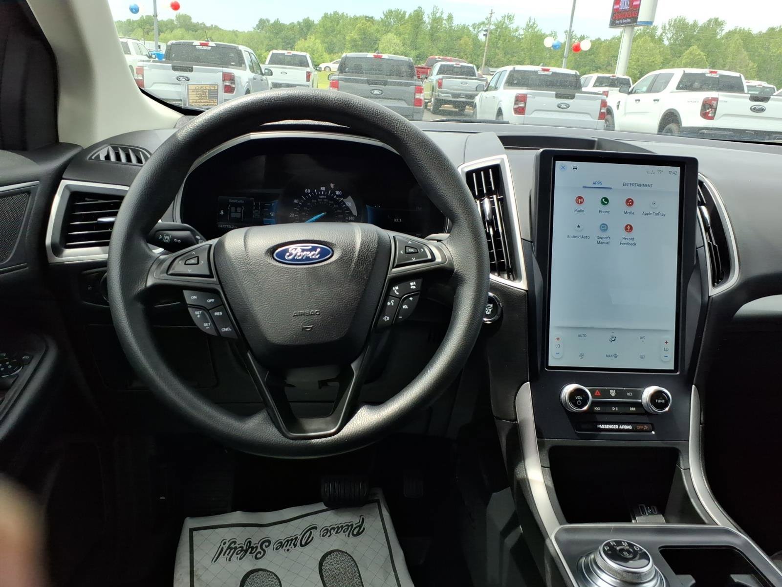 Used 2022 Ford Edge SE w/ Black Appearance Package AWD/4WD image 10