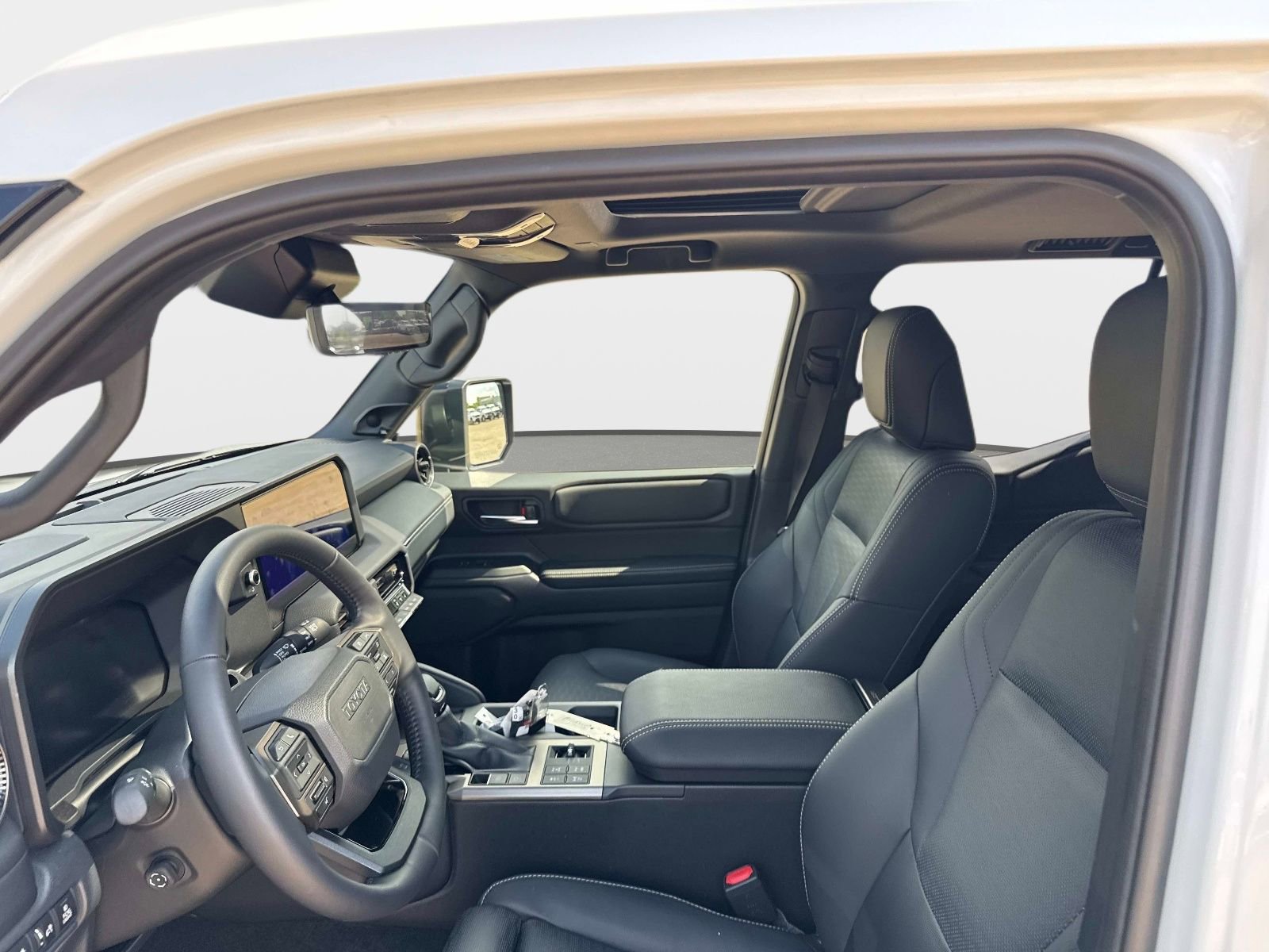 Used 2026 Toyota Land Cruiser w/ Premium Package AWD/4WD image 19