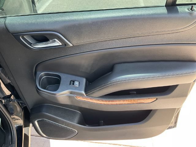 Used 2018 Chevrolet Suburban Premier AWD/4WD image 17