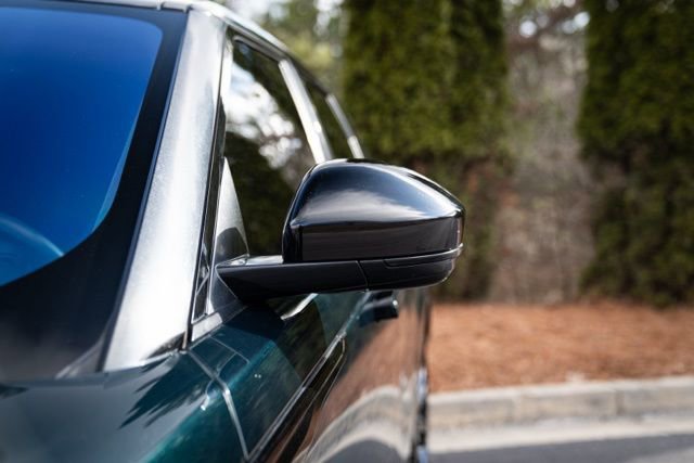 Used 2021 Land Rover Range Rover Velar R-Dynamic S image 23