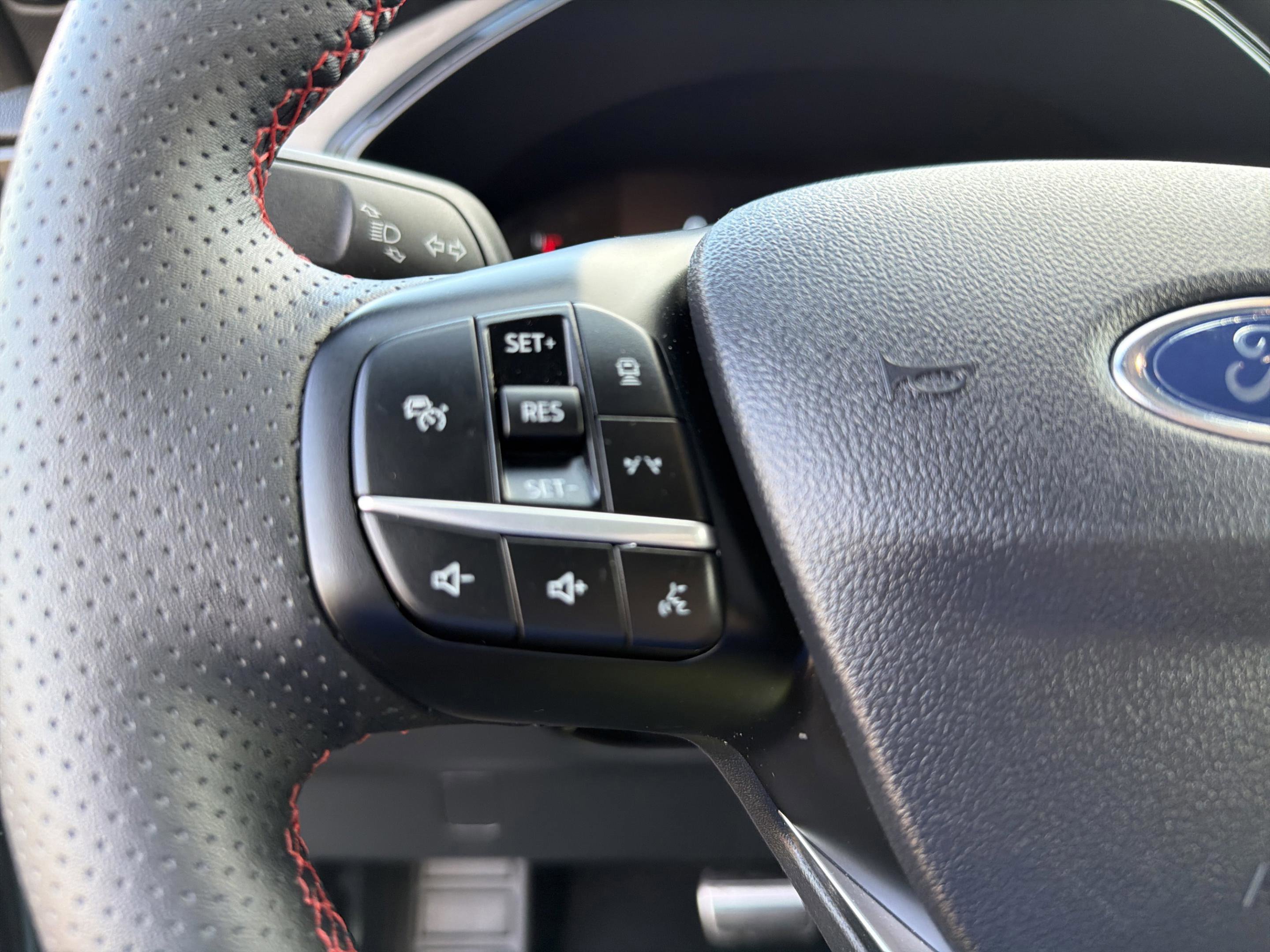 Used 2024 Ford Escape ST-Line w/ Tech Pack #1 image 30