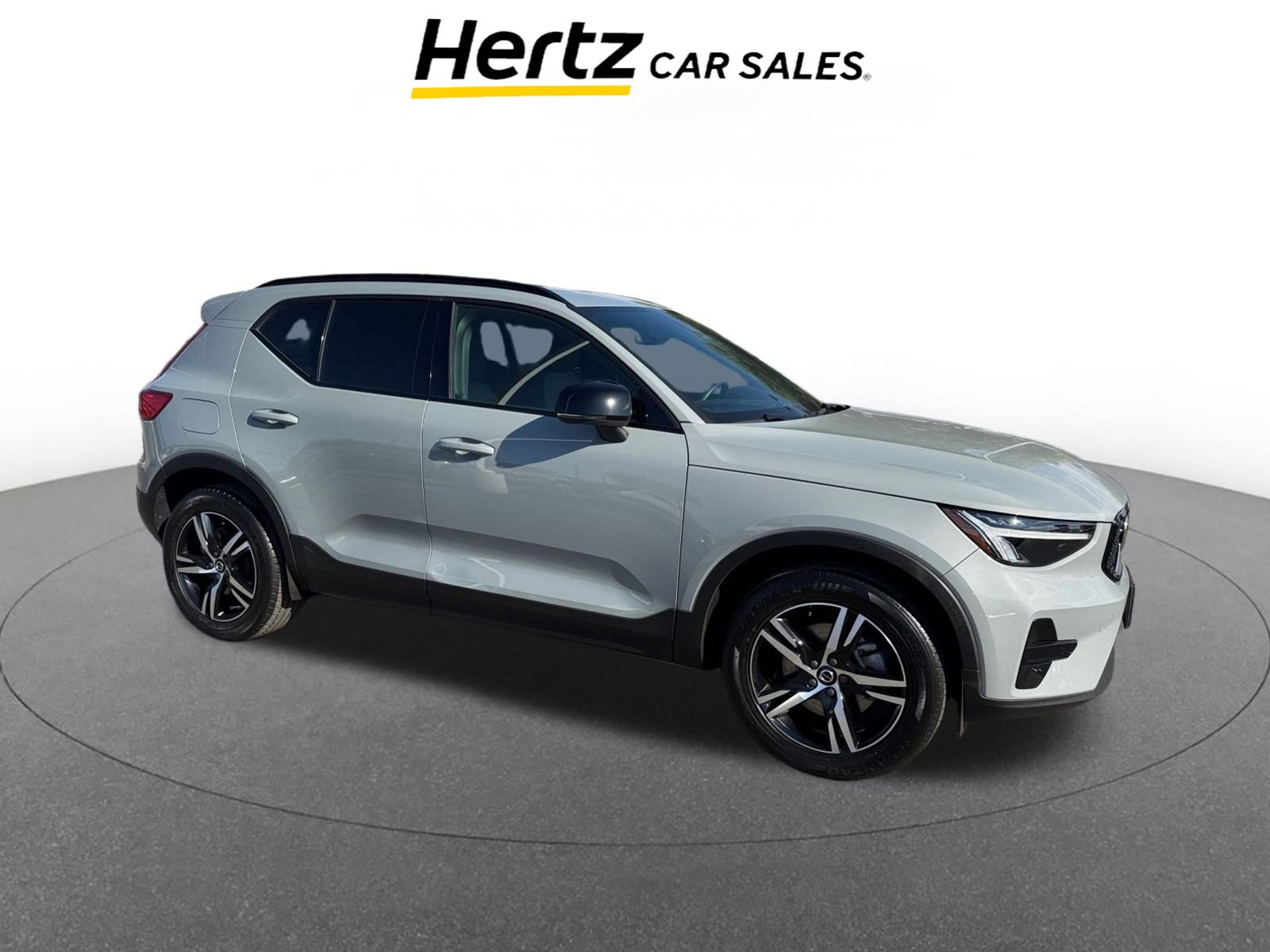 Used 2024 Volvo XC40 B5 Core