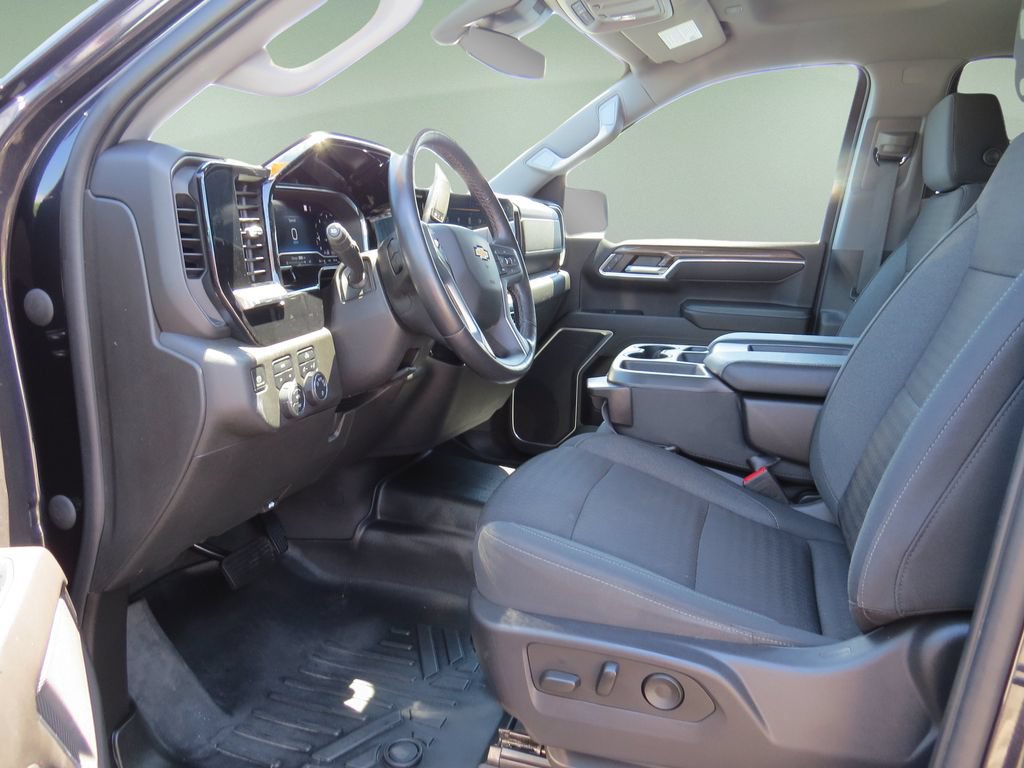 Certified 2022 Chevrolet Silverado 1500 LT AWD/4WD image 17
