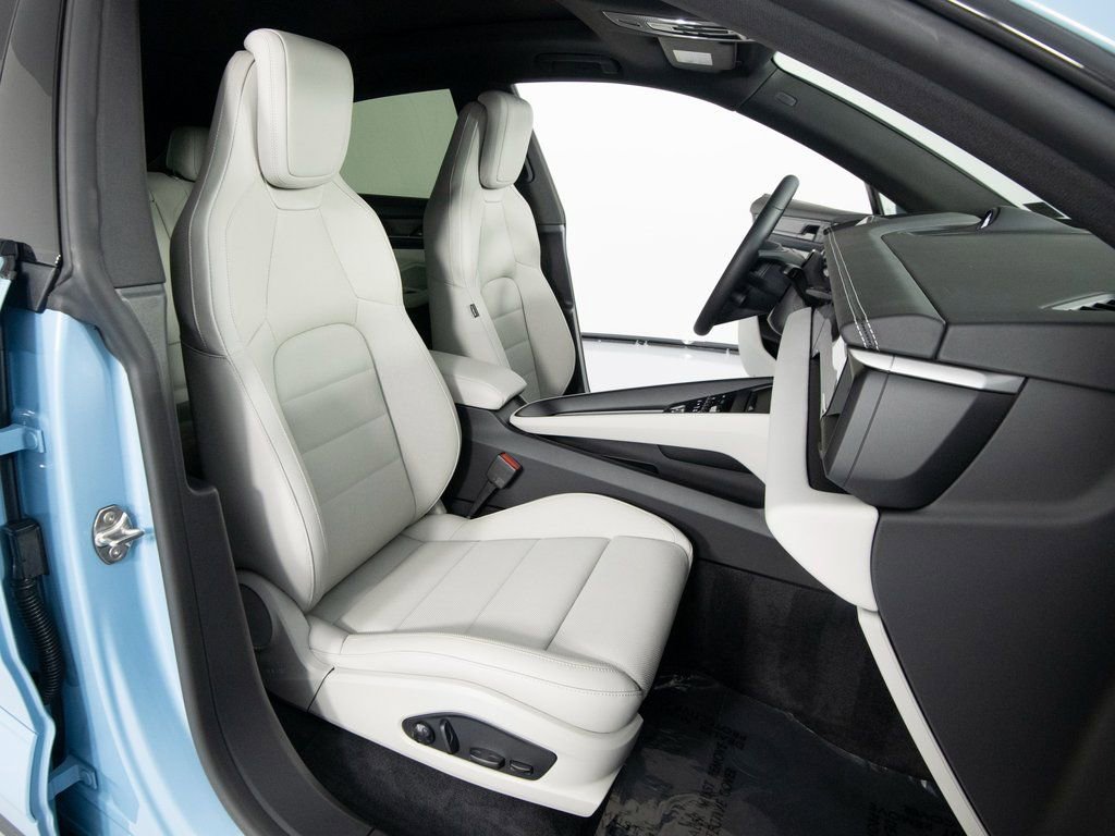 New 2026 Porsche Macan 4S Electric image 35