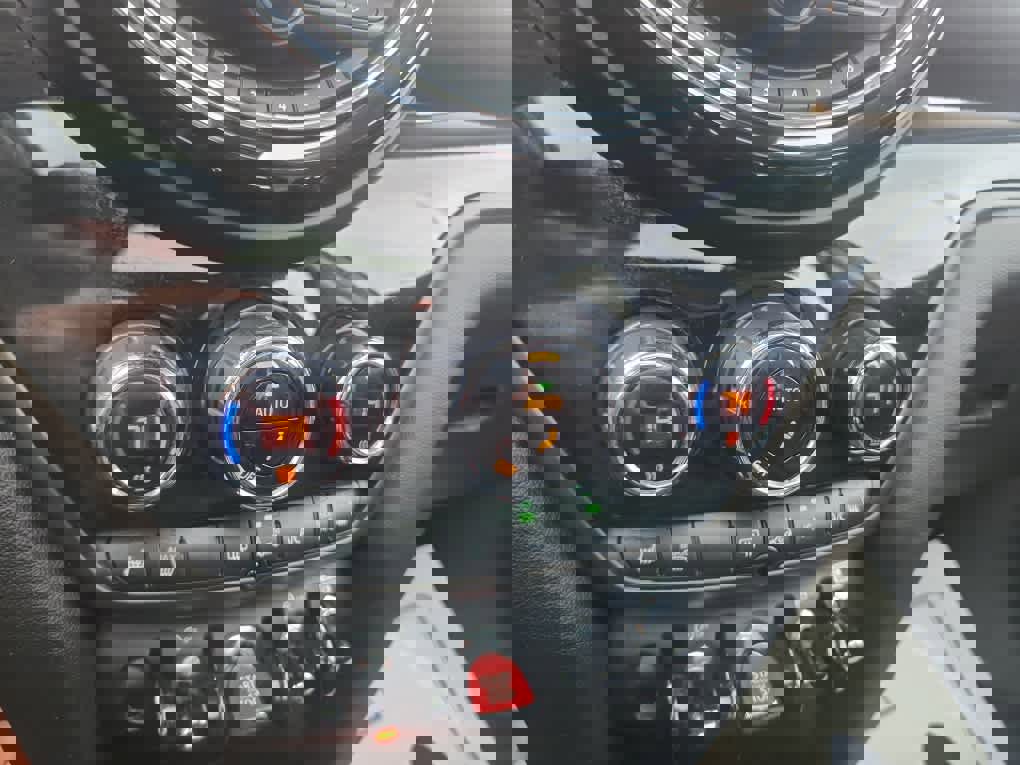 Used 2019 MINI Cooper Countryman S w/ Premium Package image 23