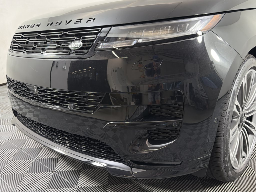 New 2027 Land Rover Range Rover Sport Dynamic SE AWD/4WD image 11