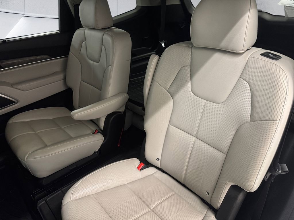 Used 2020 Kia Telluride EX w/ EX Premium Package image 18