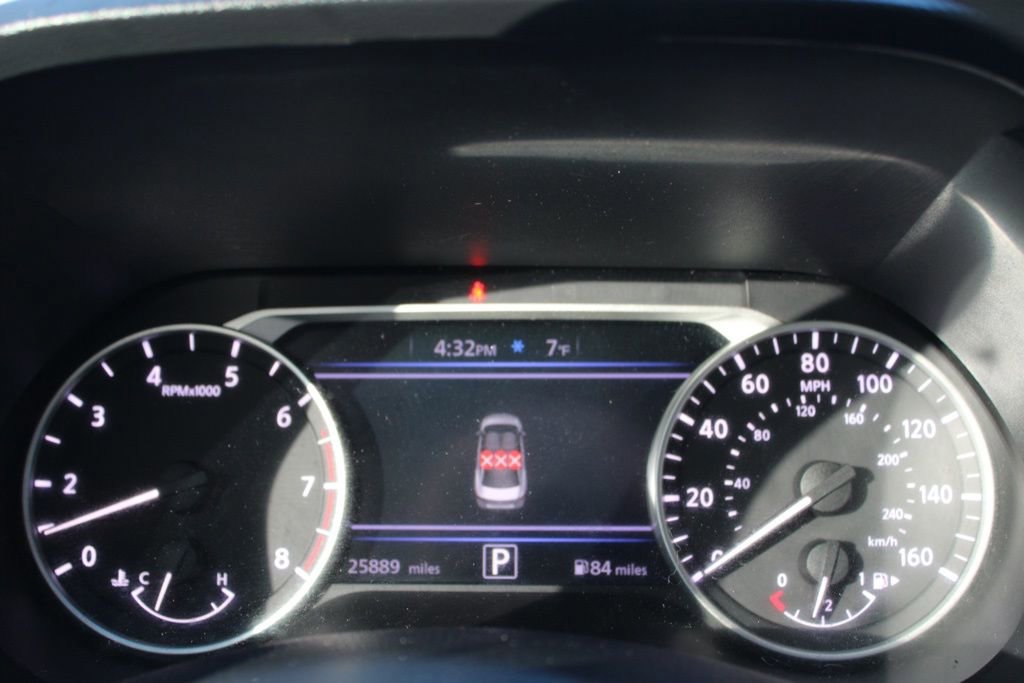 Used 2025 Nissan Sentra SV image 32