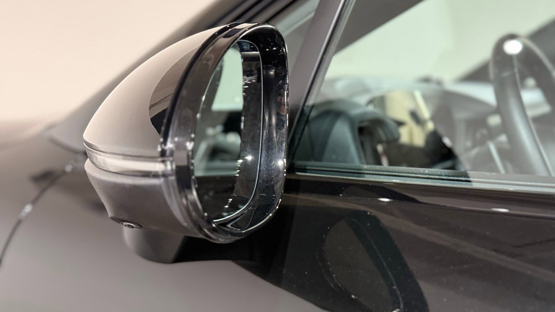 Used 2025 Porsche Cayenne Coupe image 18