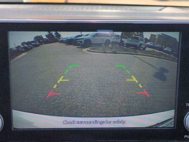 Used 2022 Nissan Sentra SV FWD image 19