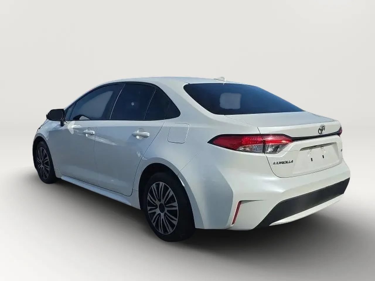 Used 2020 Toyota Corolla LE FWD image 6