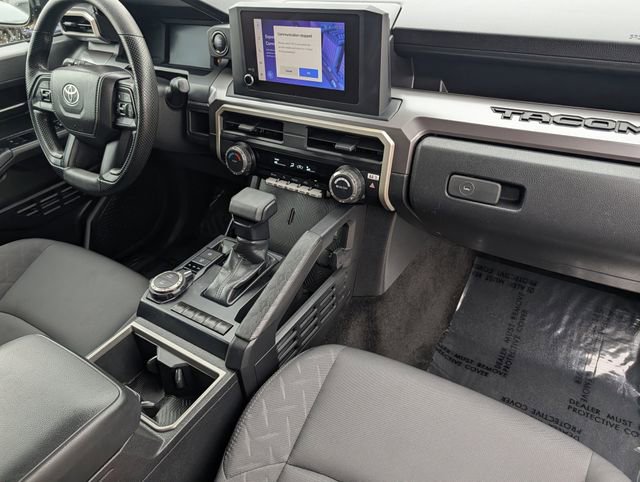 Used 2024 Toyota Tacoma SR5 AWD/4WD image 31