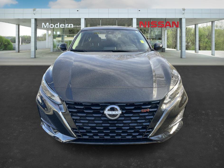 New 2025 Nissan Altima 2.5 SR image 2