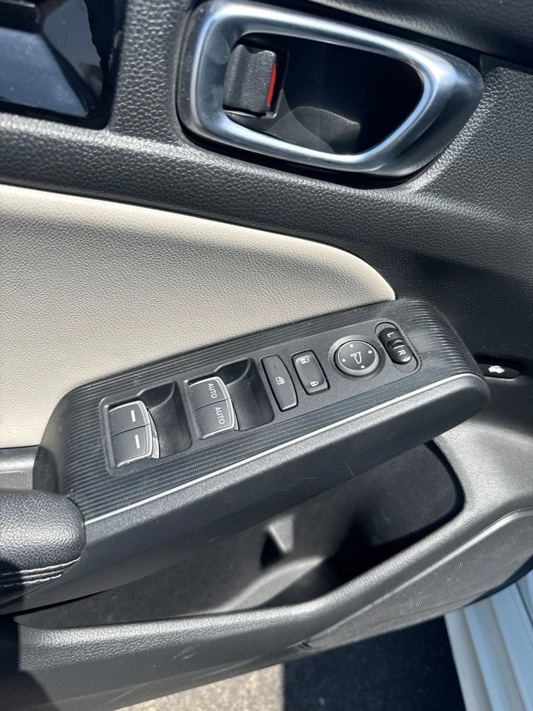 Used 2022 Honda Civic Touring image 18