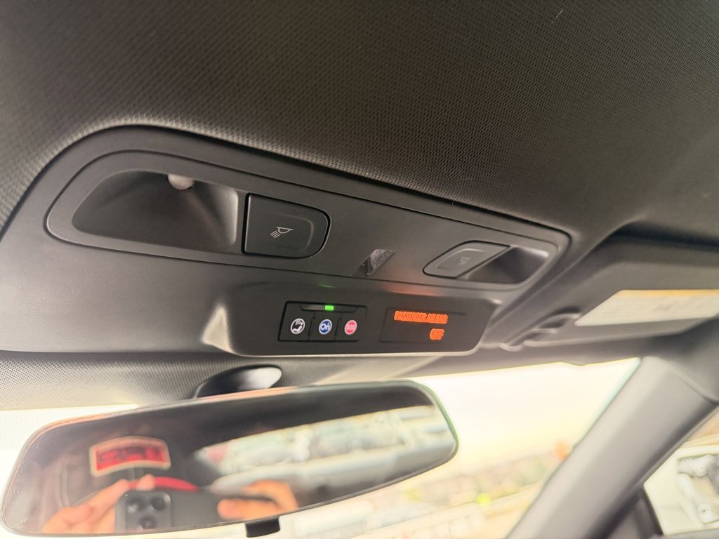 Used 2019 Chevrolet Camaro LT image 21