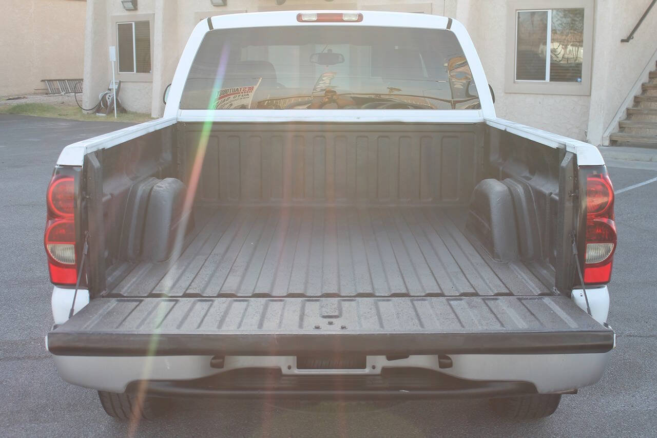 Used 2006 Chevrolet Silverado 1500 W/T RWD image 9