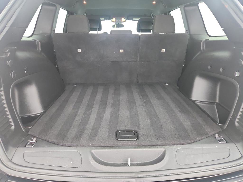 Used 2021 Jeep Grand Cherokee Laredo image 27