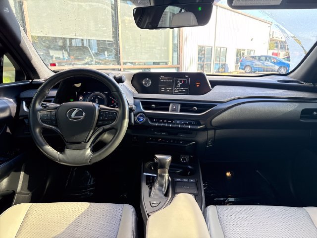Used 2020 Lexus UX 250h w/ Premium Package AWD/4WD image 11