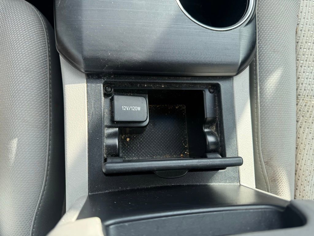 Used 2012 Toyota Camry LE image 24