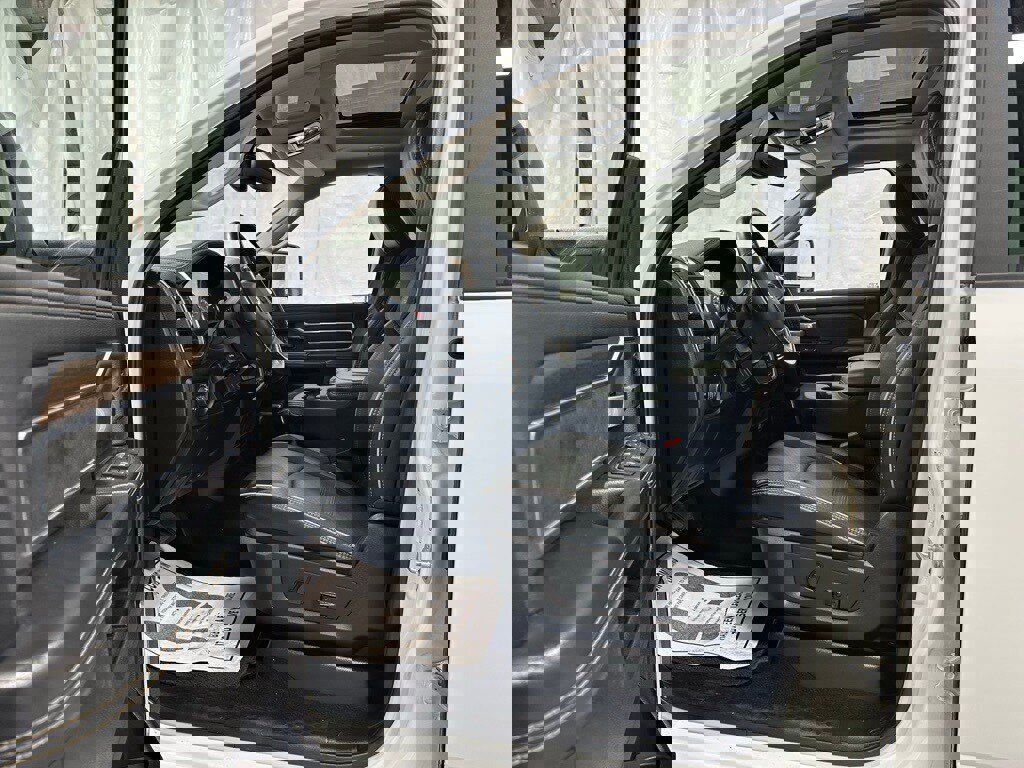 Used 2024 RAM 3500 Laramie image 10