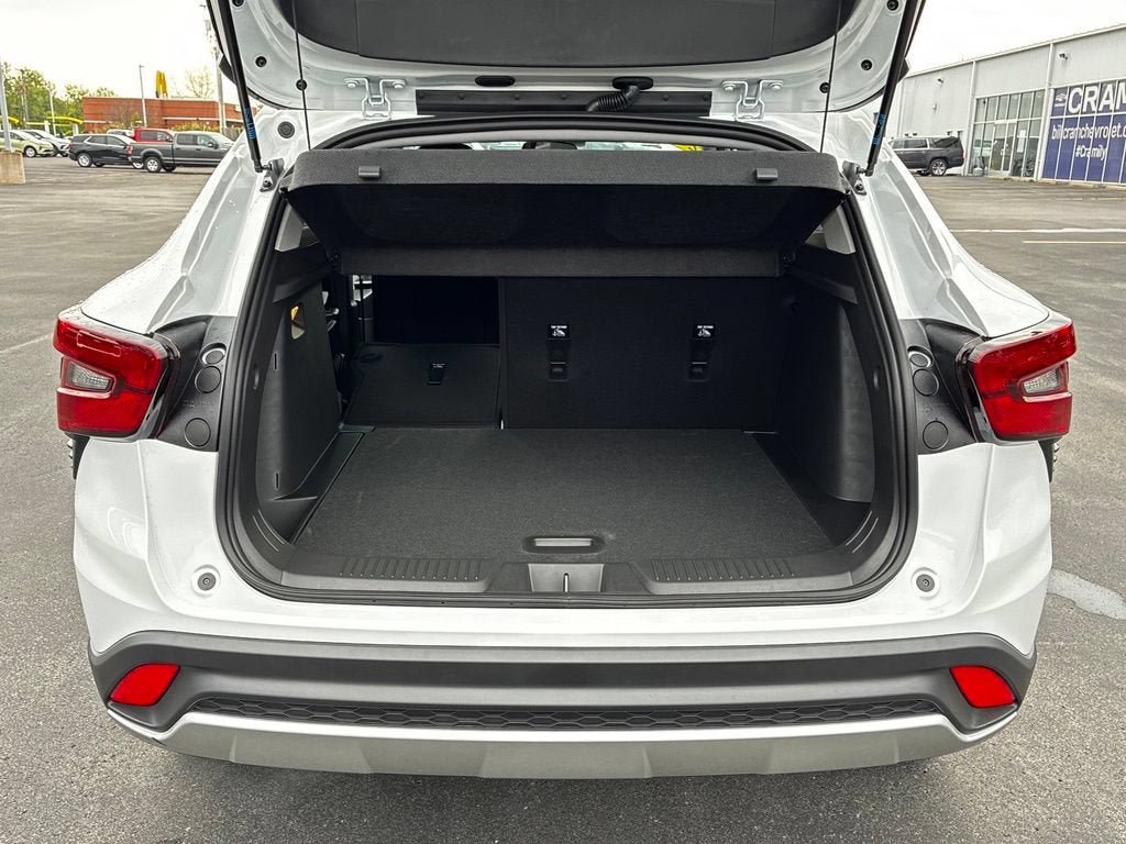 New 2026 Chevrolet Trax LT w/ LT Convenience Package FWD image 24