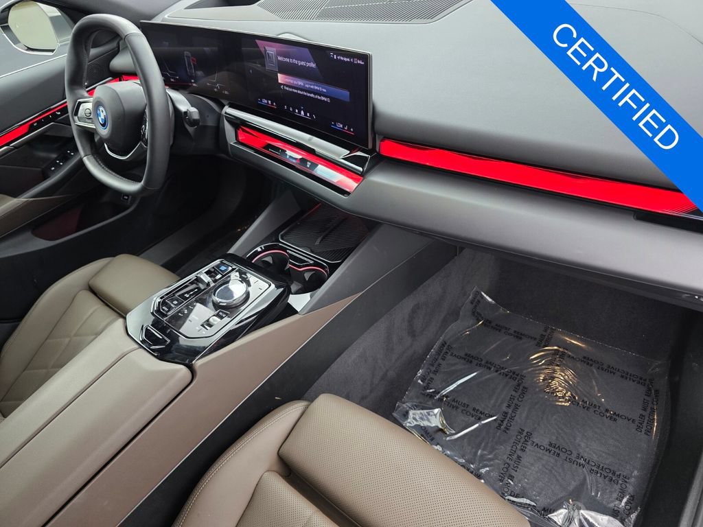Used 2024 BMW i5 eDrive40i w/ M Sport Package RWD image 30