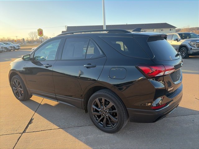 Used 2022 Chevrolet Equinox RS w/ LPO, Floor Liner Package image 5