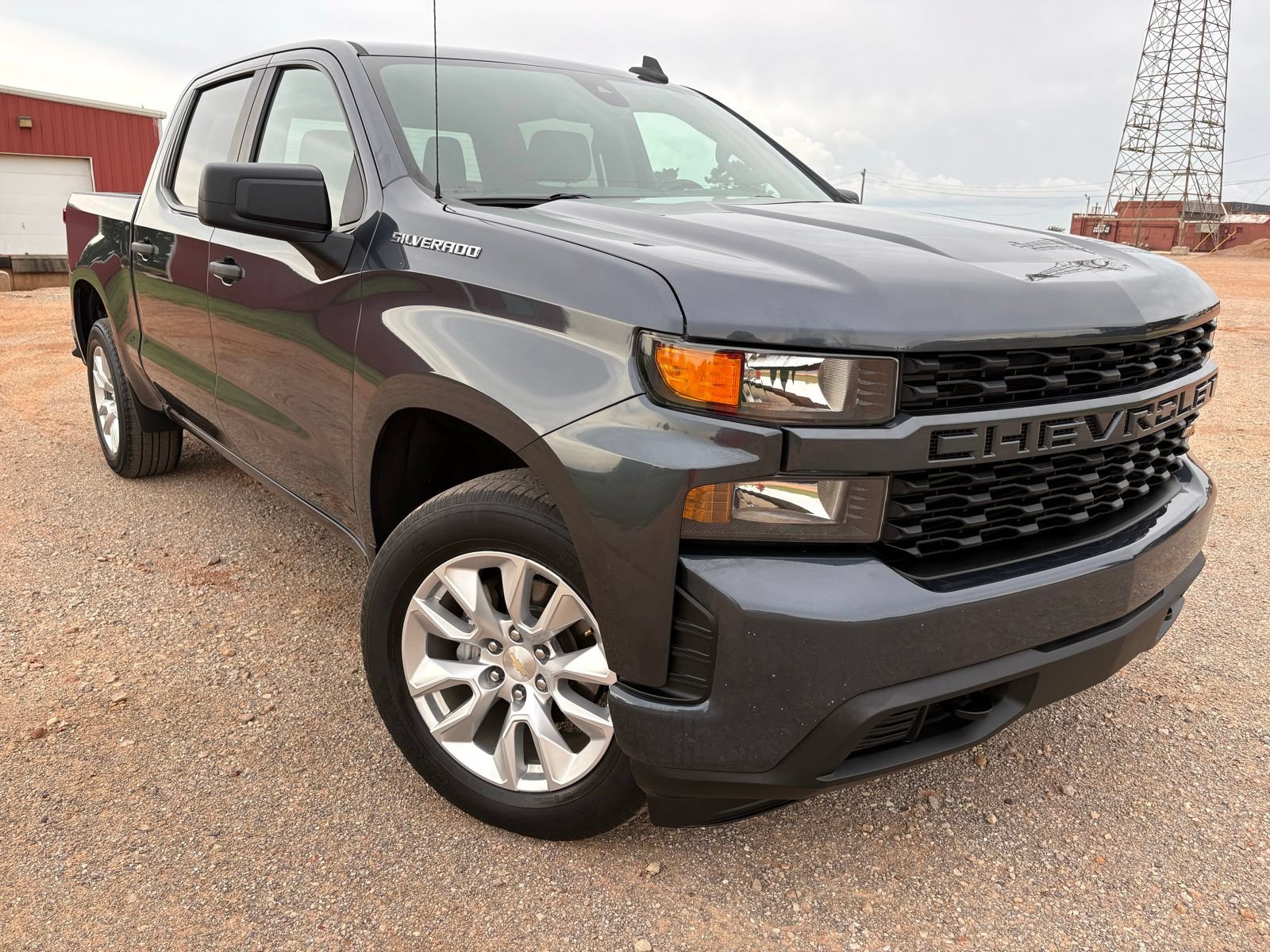Used 2022 Chevrolet Silverado 1500 Custom w/ Safety Confidence Package RWD image 2
