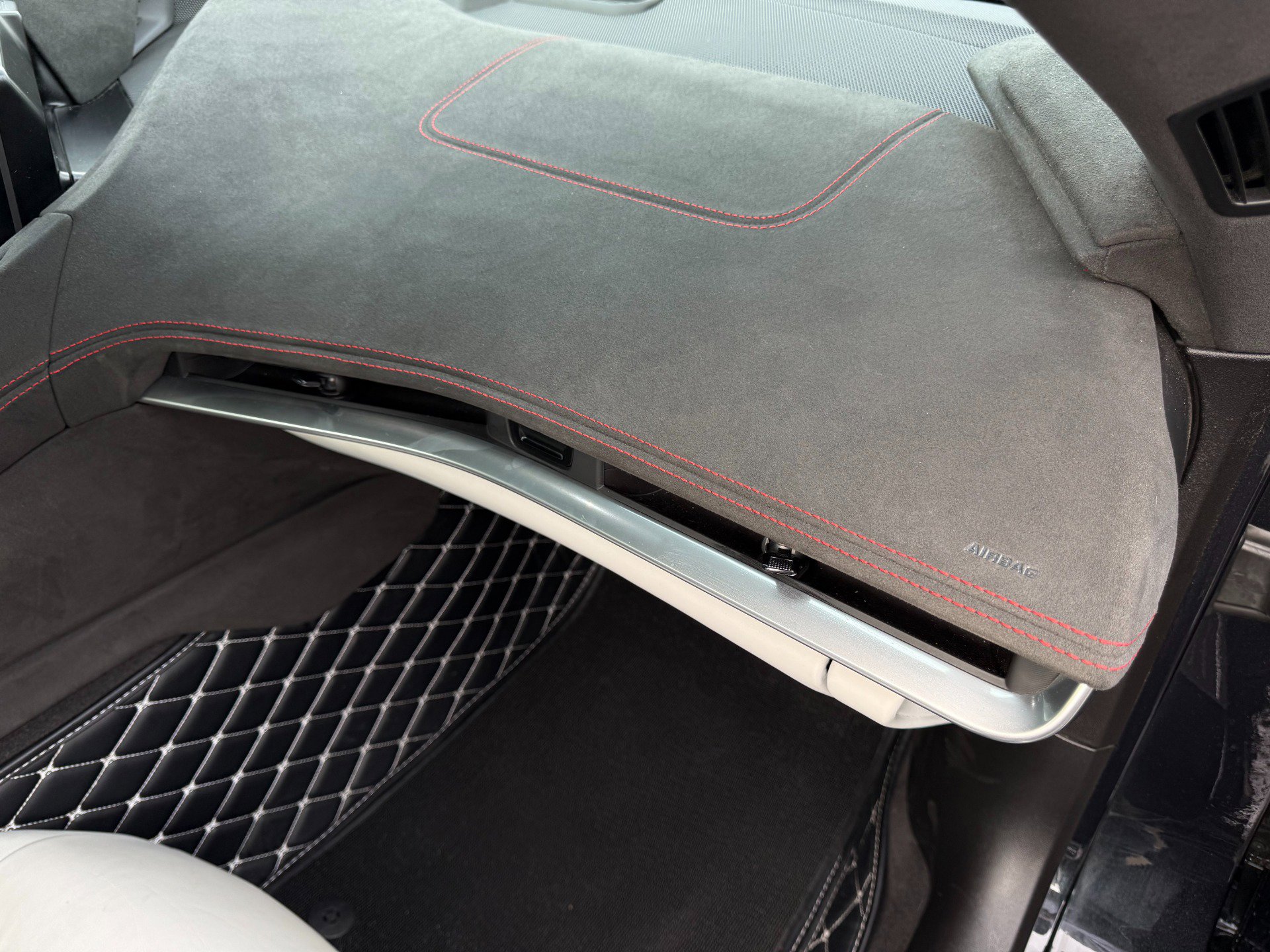 Used 2023 Chevrolet Corvette Stingray Premium Conv w/ Z51 Performance Package image 26