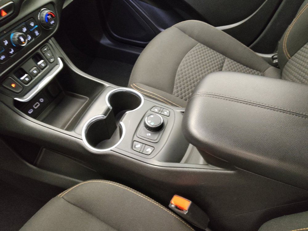 Used 2019 GMC Terrain SLE w/ Driver Convenience Package image 26