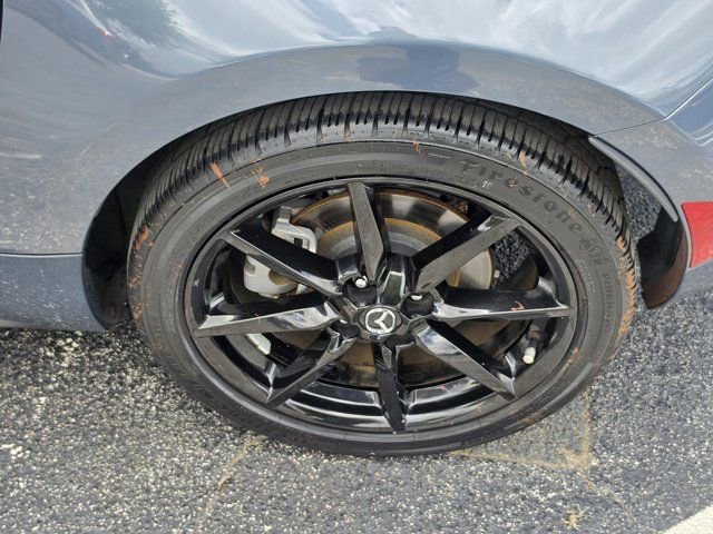 Used 2021 MAZDA MX-5 Miata RF Club RWD image 8