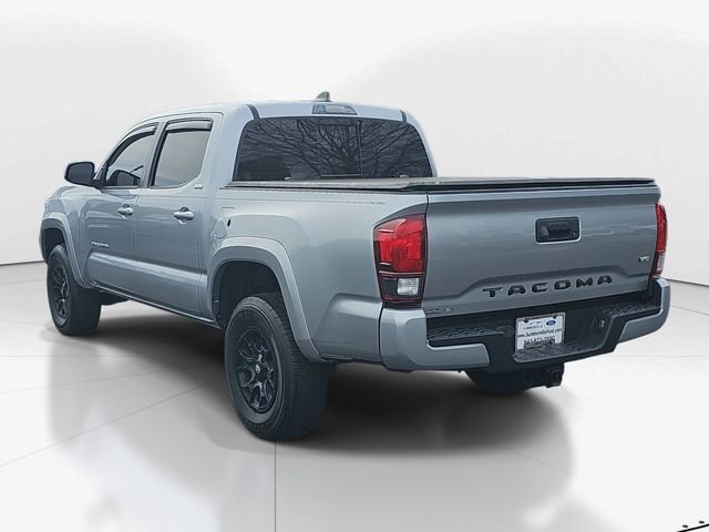 Used 2022 Toyota Tacoma SR5 w/ Technology Package image 5