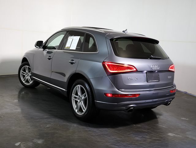 Used 2017 Audi Q5 2.0T Premium Plus w/ Technology Package AWD/4WD image 2