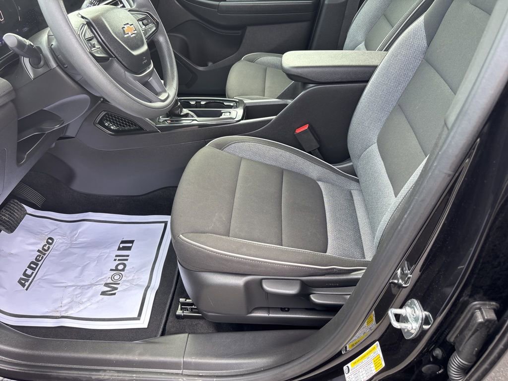 Used 2025 Chevrolet TrailBlazer LS w/ LS Convenience Package AWD/4WD image 30