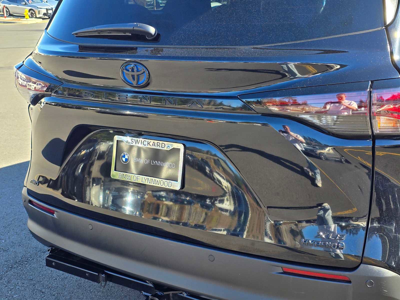 Used 2024 Toyota Sienna XLE Woodland Edition AWD/4WD image 13