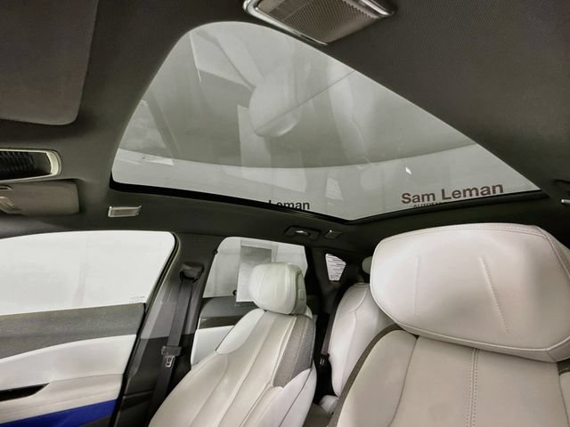 Used 2025 Cadillac Optiq Luxury 1 AWD/4WD image 24