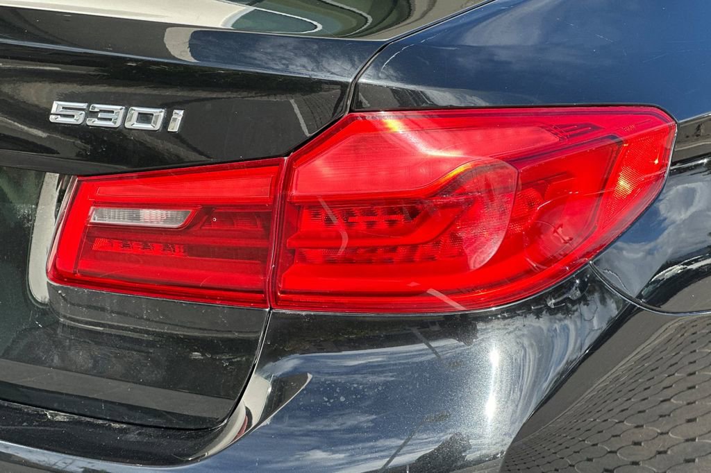 Used 2018 BMW 530i image 31
