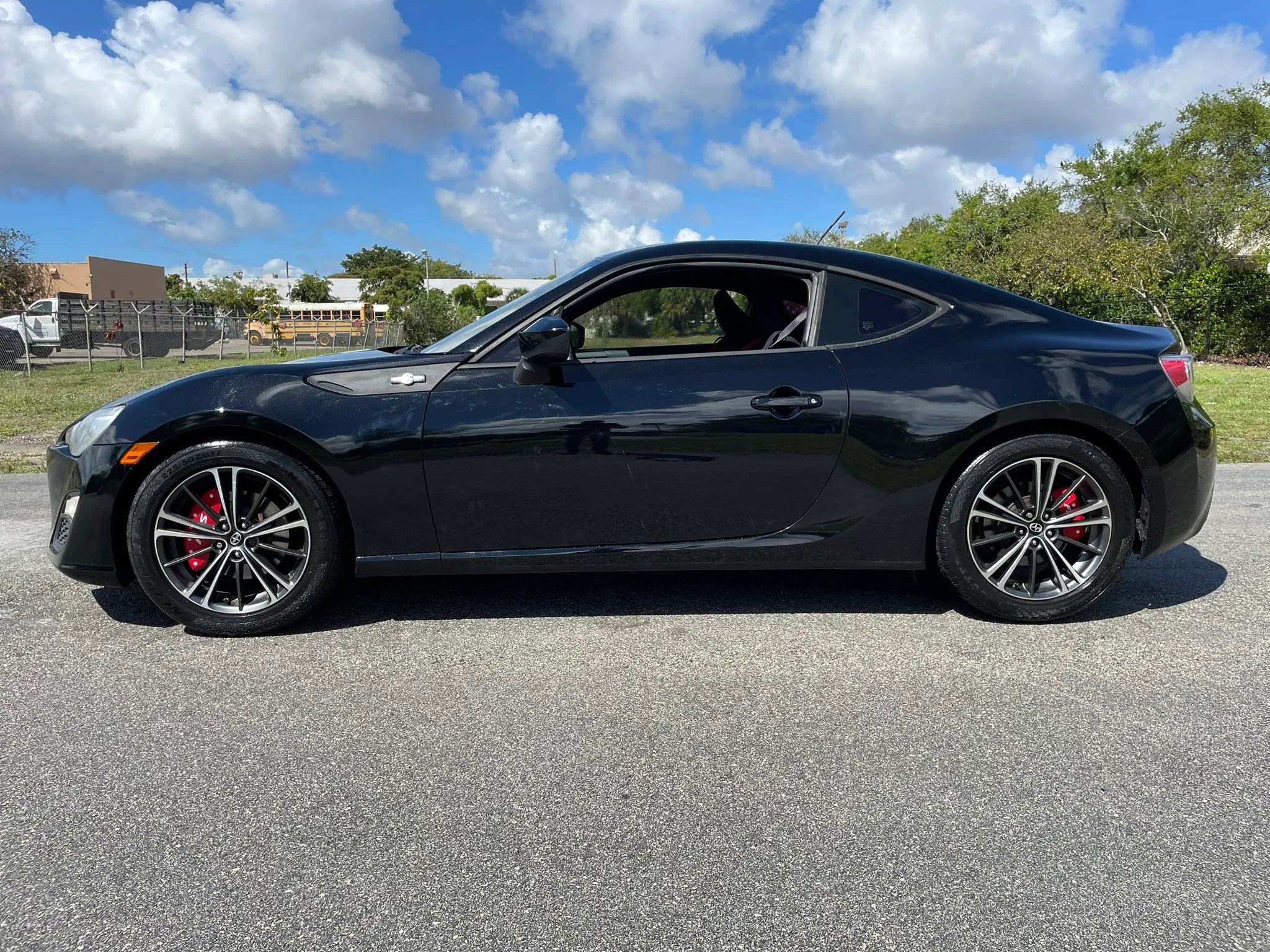 Used 2013 Scion FR-S image 9