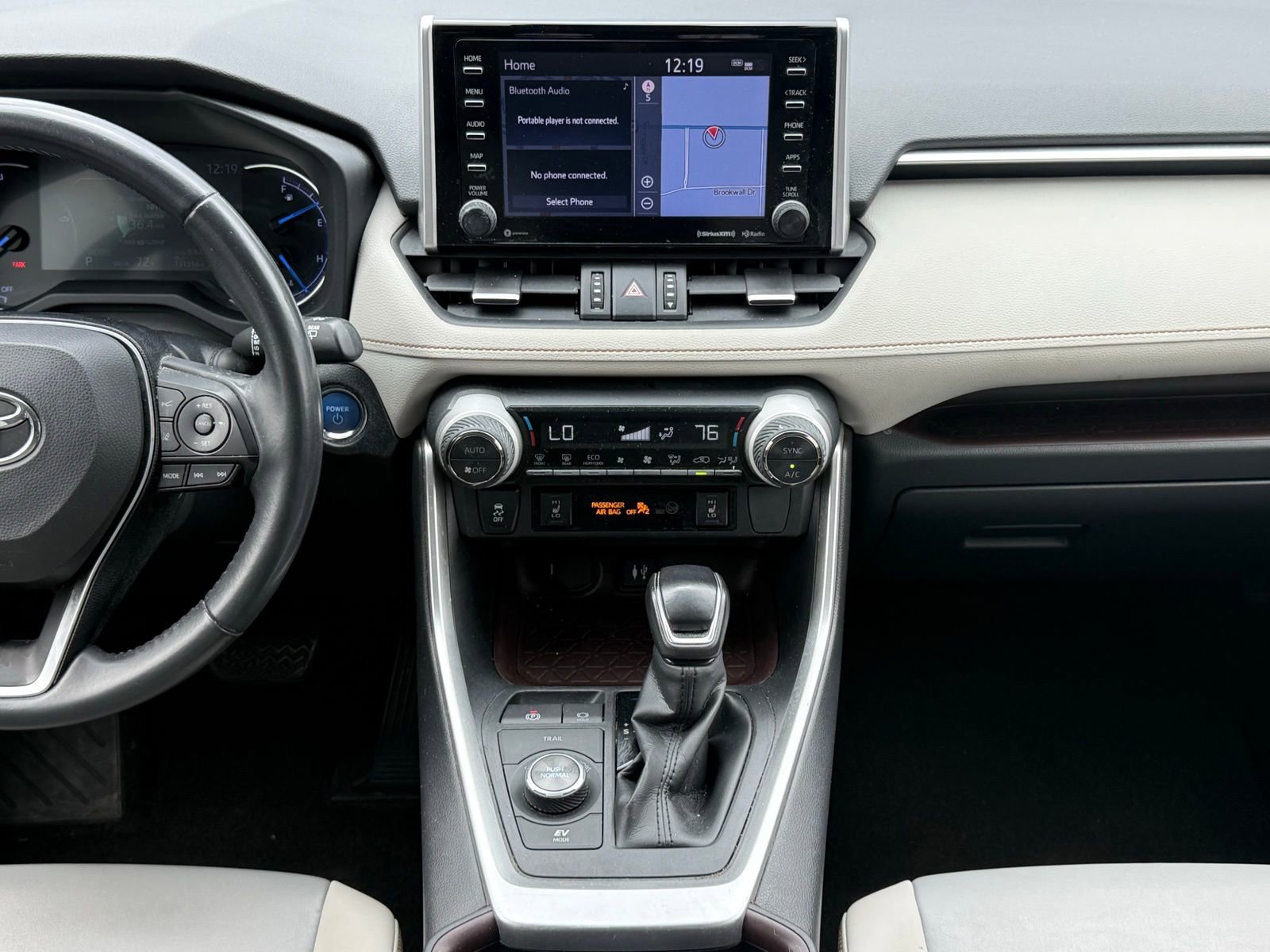 Used 2019 Toyota RAV4 Limited image 18