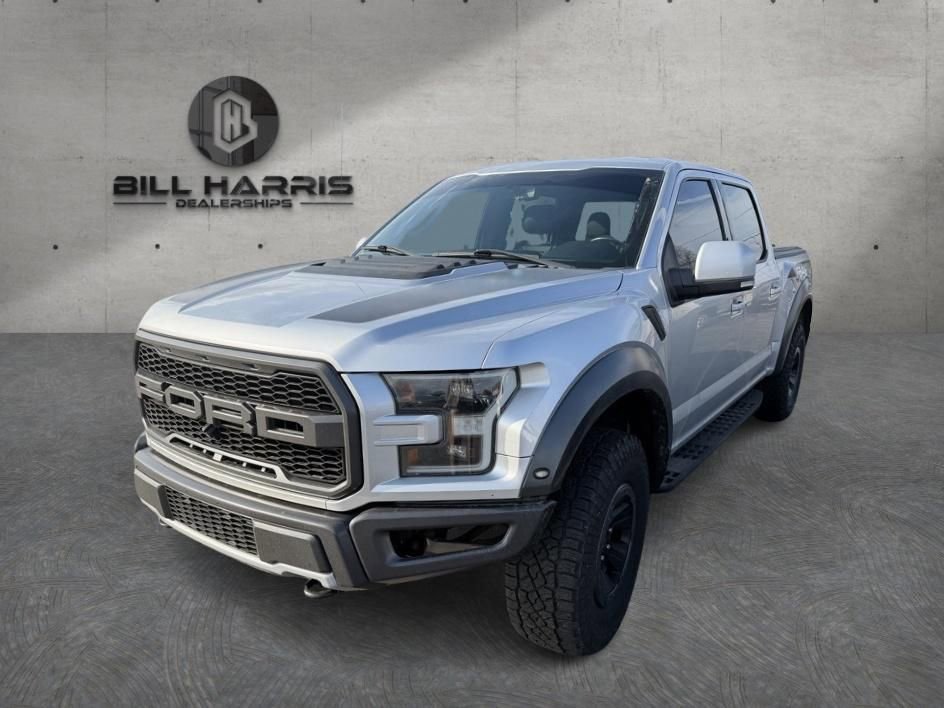 Used 2017 Ford F150 Raptor w/ Equipment Group 802A Luxury image 4