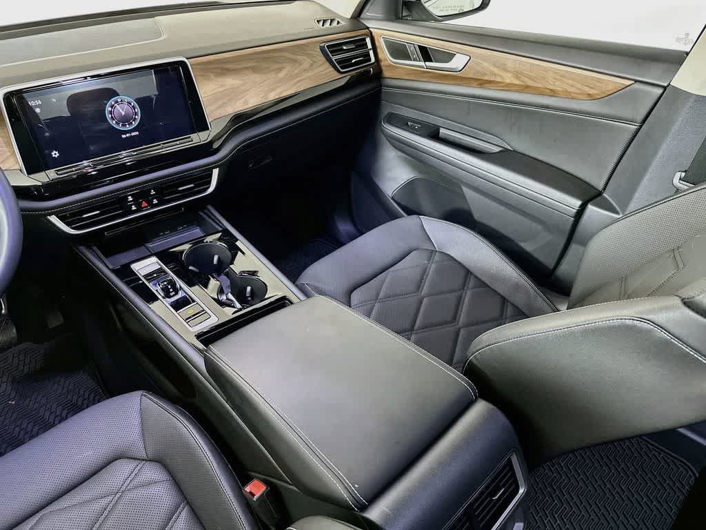 Used 2024 Volkswagen Atlas SE FWD image 11