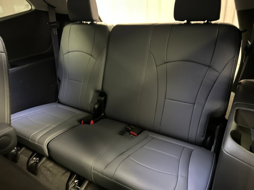 Used 2020 Buick Enclave Premium w/ Surround and Sites Package FWD image 22