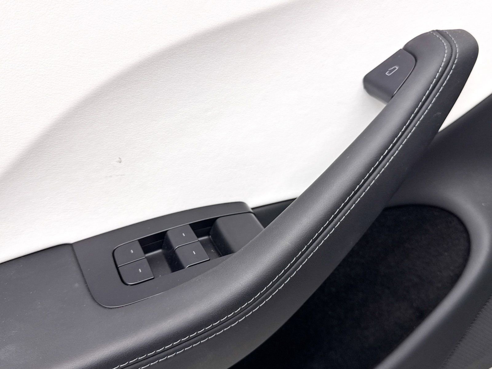 Used 2024 Tesla Model 3 Performance image 30