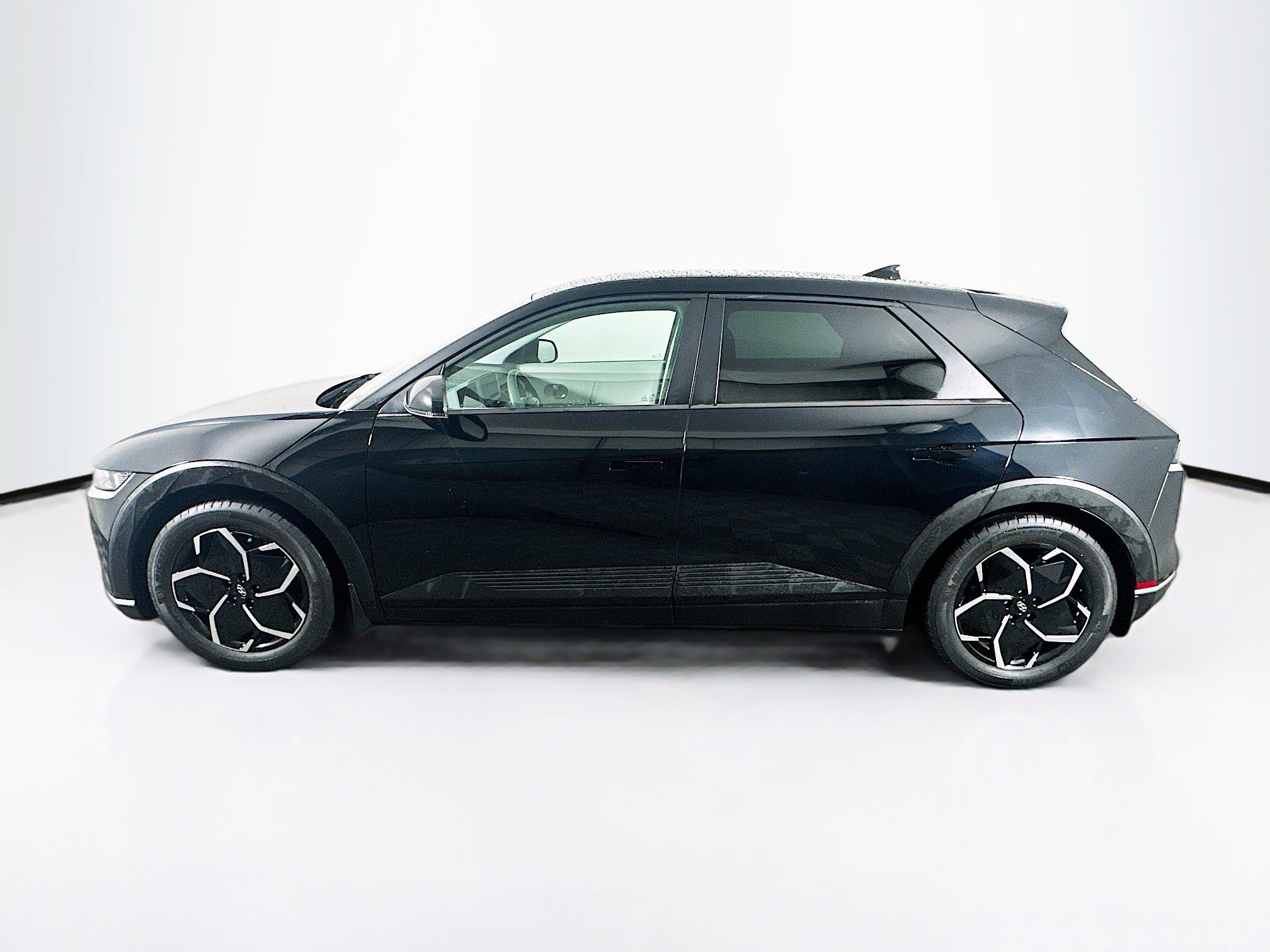 Used 2023 Hyundai Ioniq 5 SE image 4