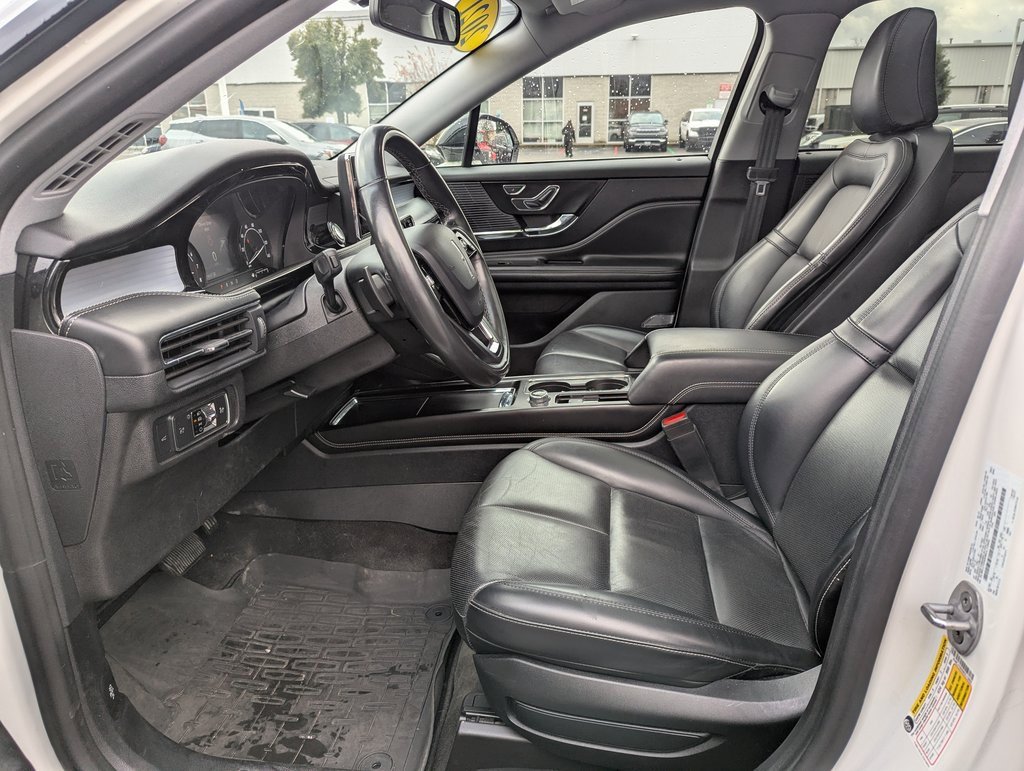 Used 2021 Lincoln Corsair AWD w/ Premium Package image 11