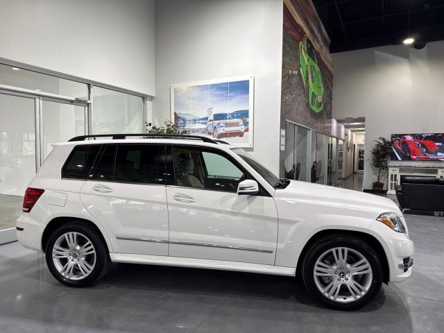 Used 2015 Mercedes-Benz GLK 350 2WD image 4